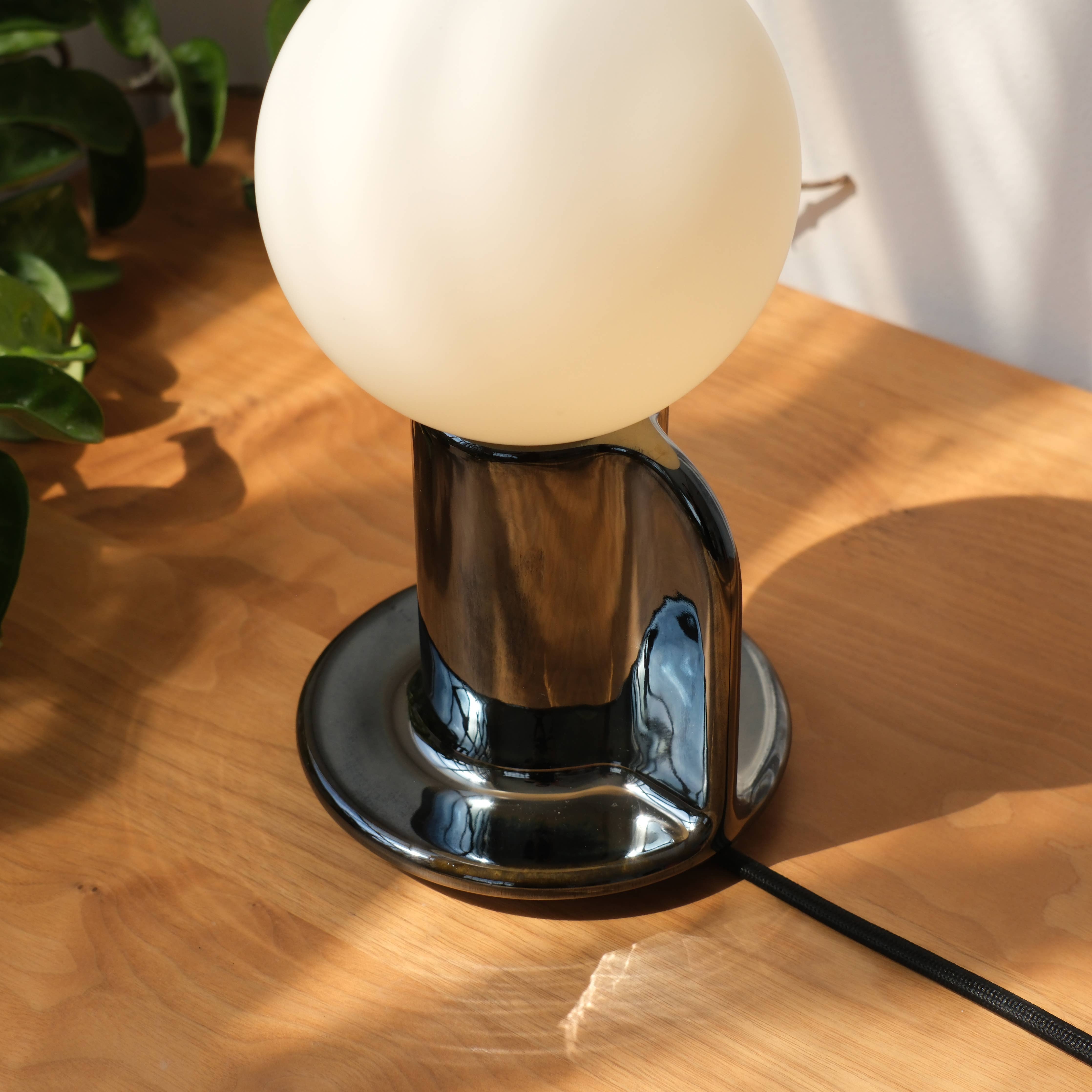 Q Lamp