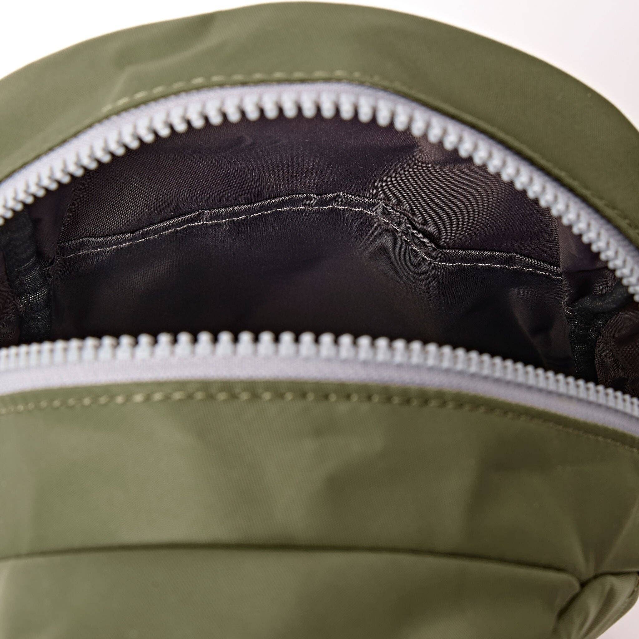 Willesden Sling Bag – Chive