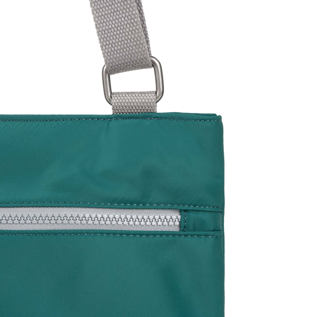 Moorgate Messenger Bag in Teal Nylon