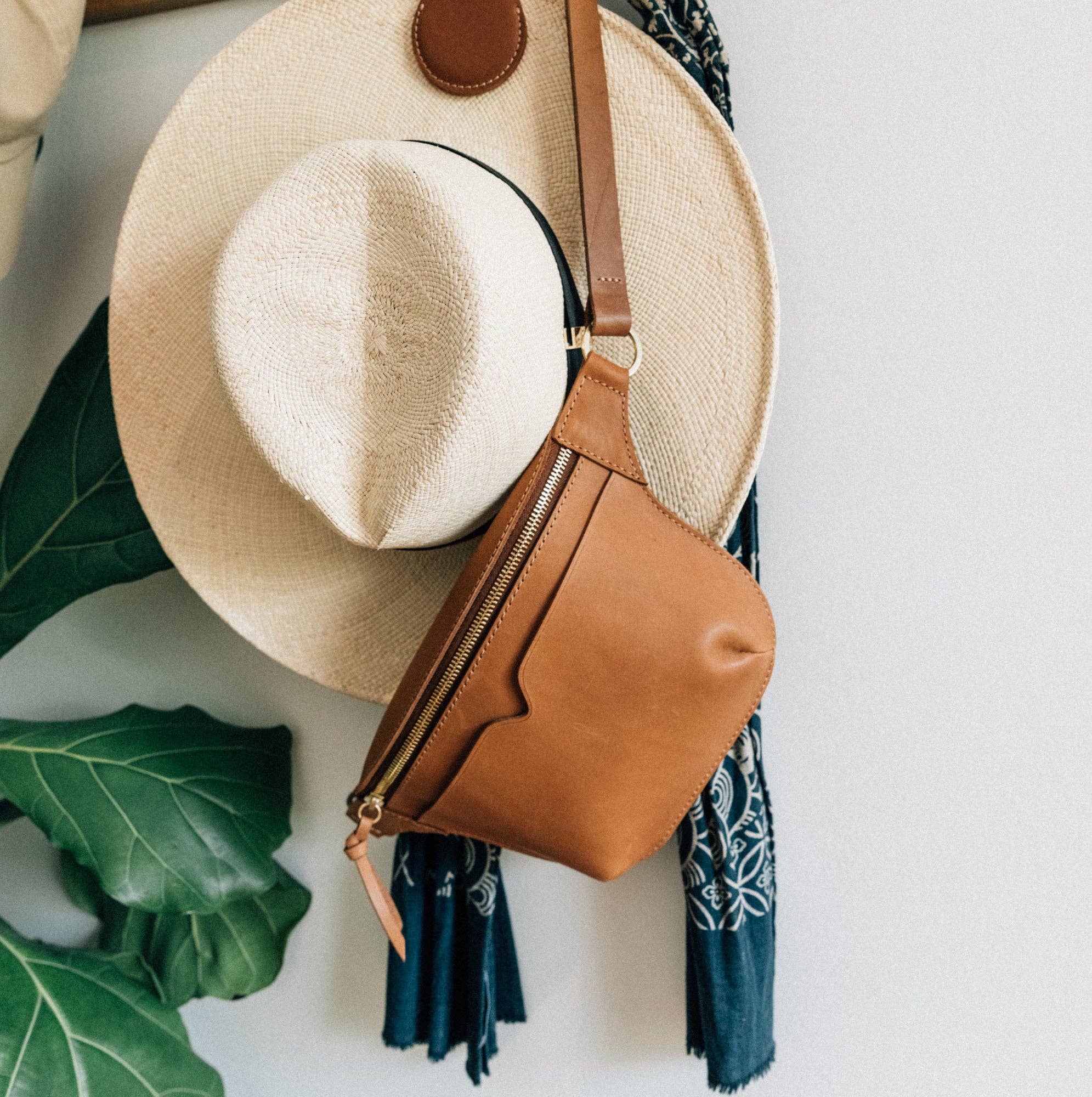 Full-Grain Leather Sling Bag – Everyday Crossbody