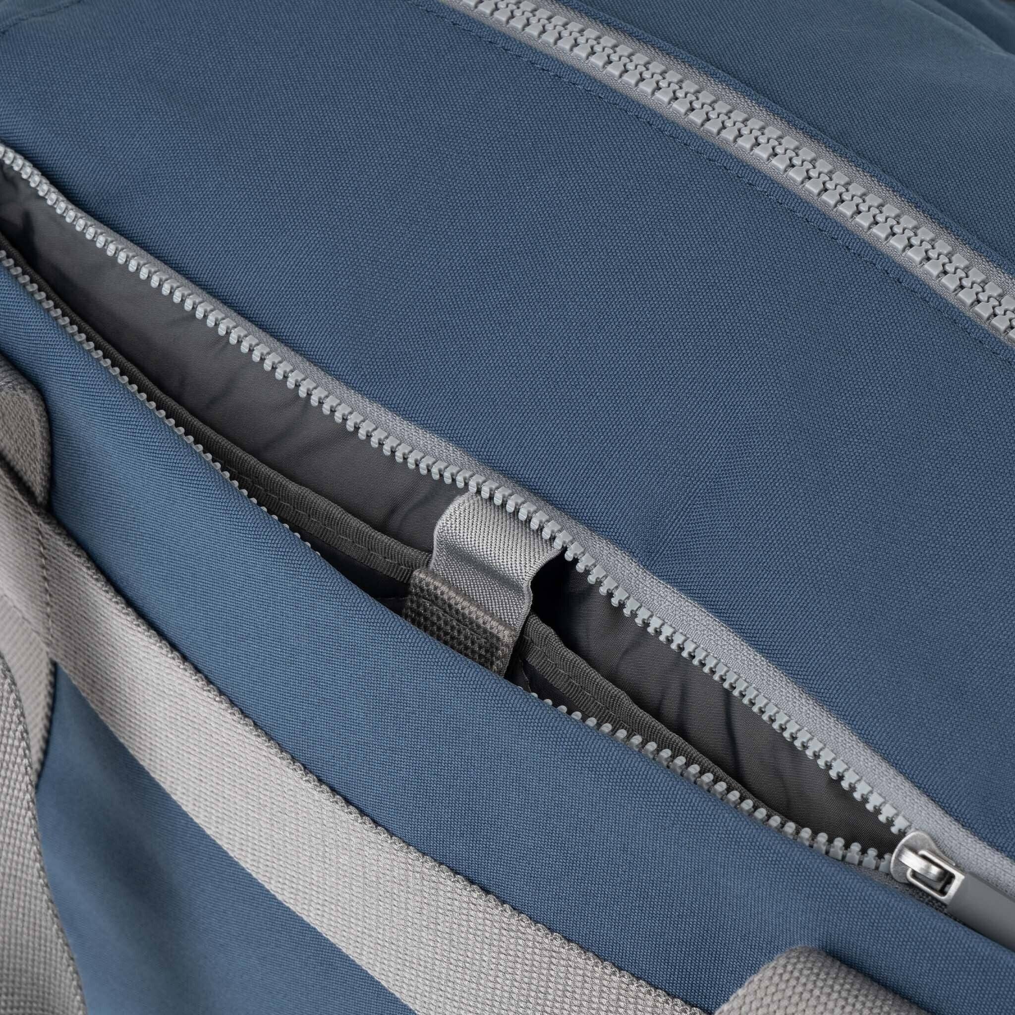 Gatwick Duffel Bag in Deep Blue Canvas