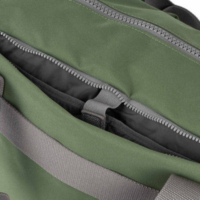 Gatwick Duffel Bag in Granite Canvas