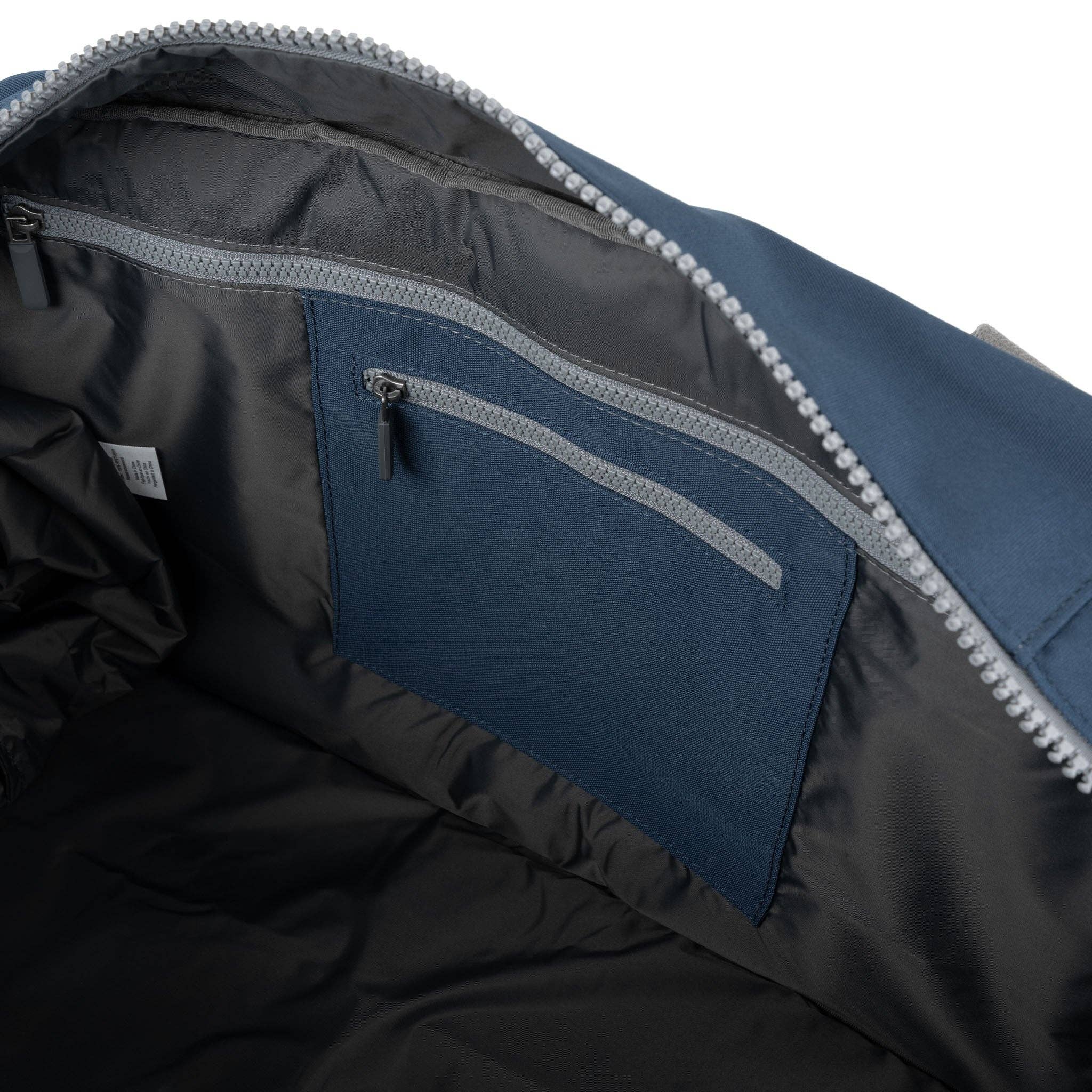 Gatwick Duffel Bag in Deep Blue Canvas