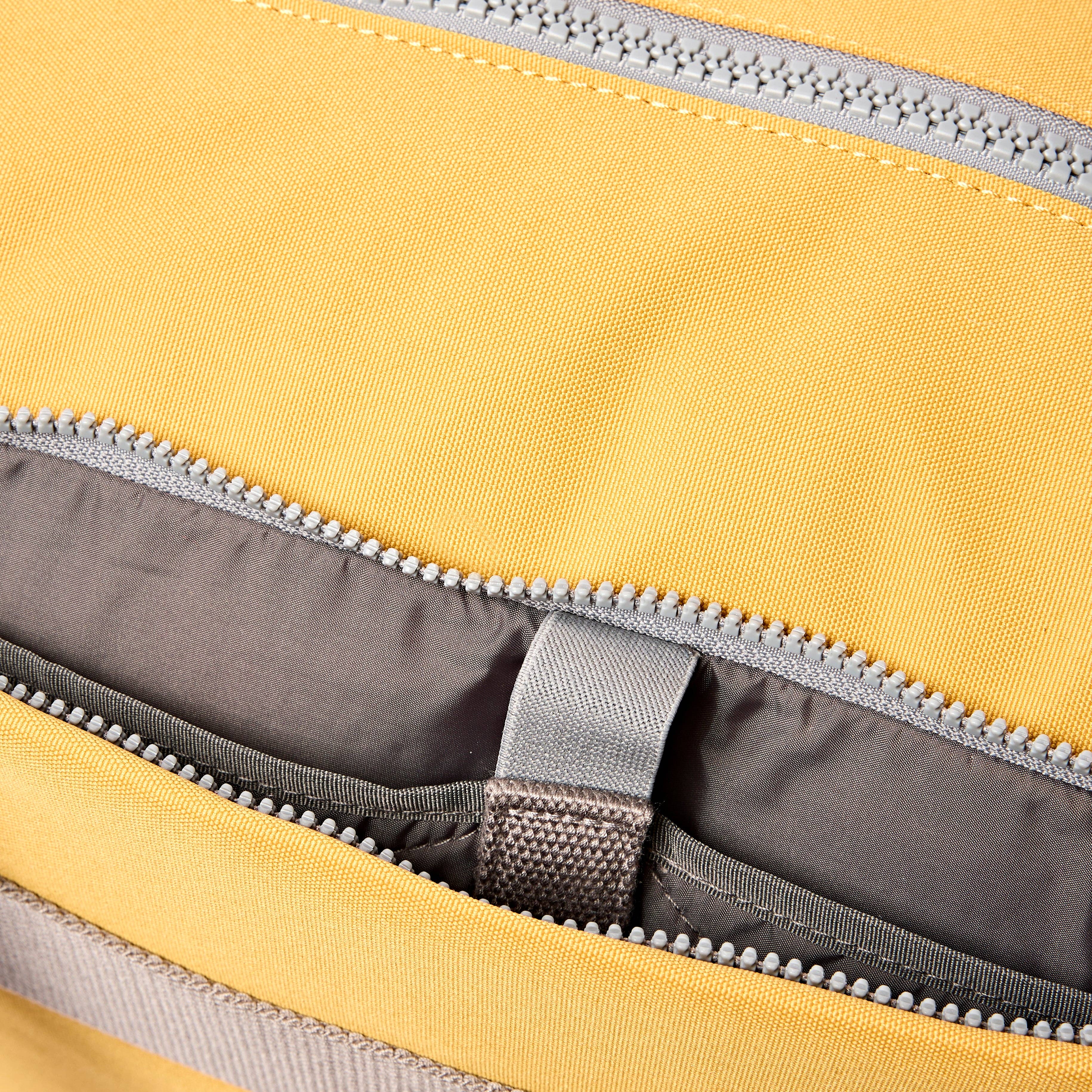 Gatwick Duffel Bag in Flax Canvas