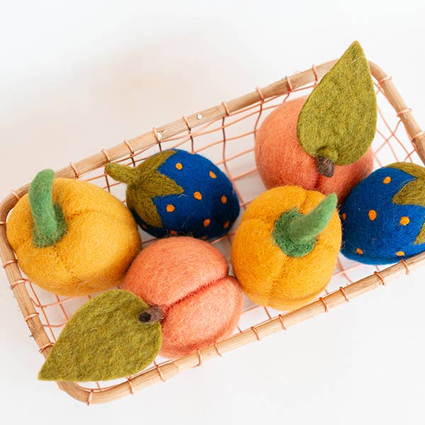 PEACH Wool Dog & Cat Toy