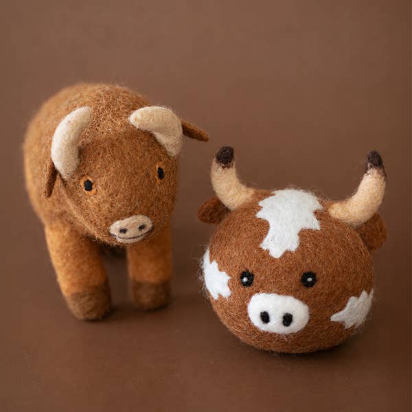 TEXAS LONGHORN BEASTBALL WOOL DOG TOY