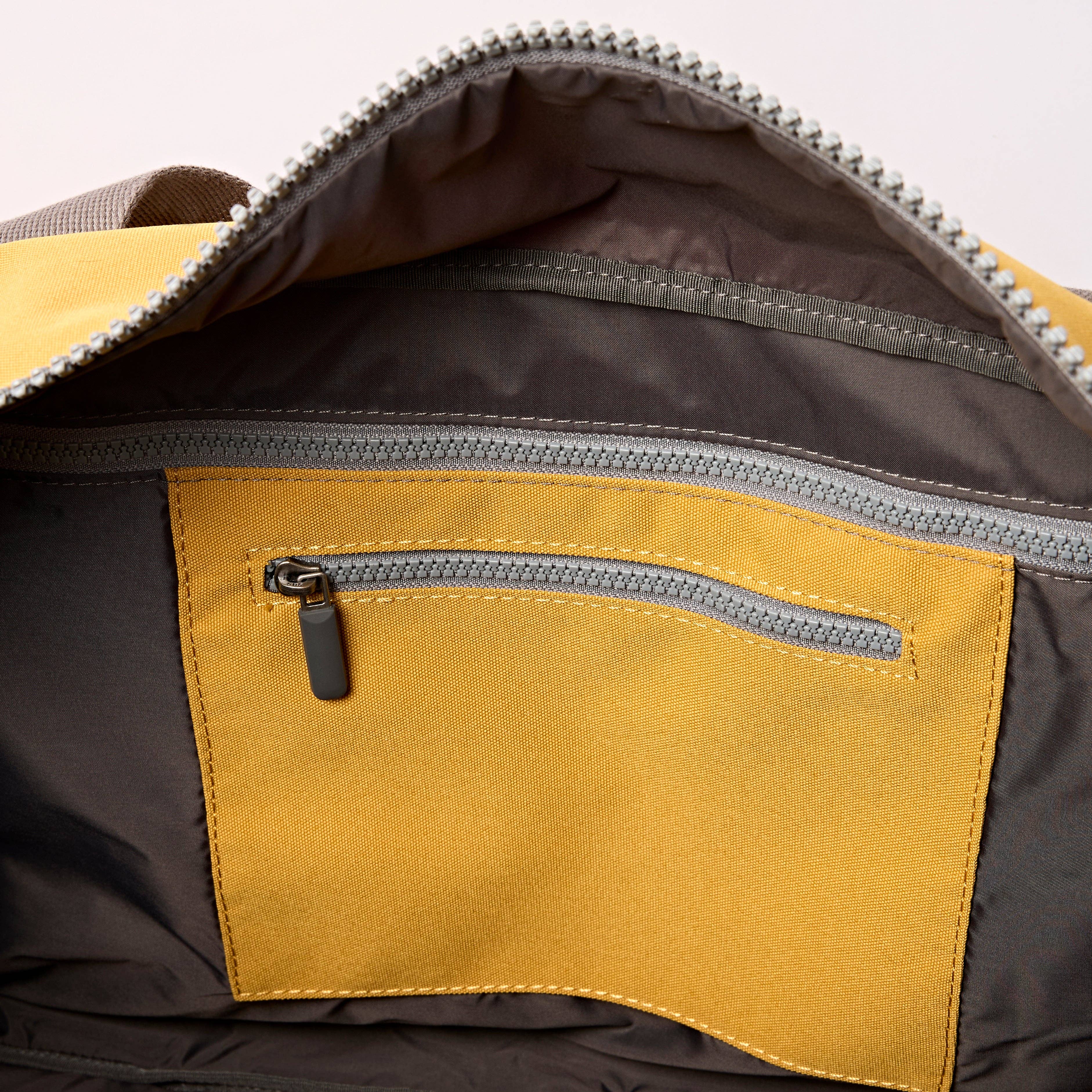 Gatwick Duffel Bag in Flax Canvas