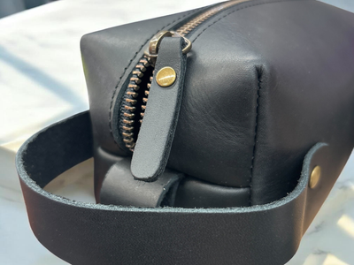 Travel Toiletry Bag w/ Zipper Pull - Full Grain USA