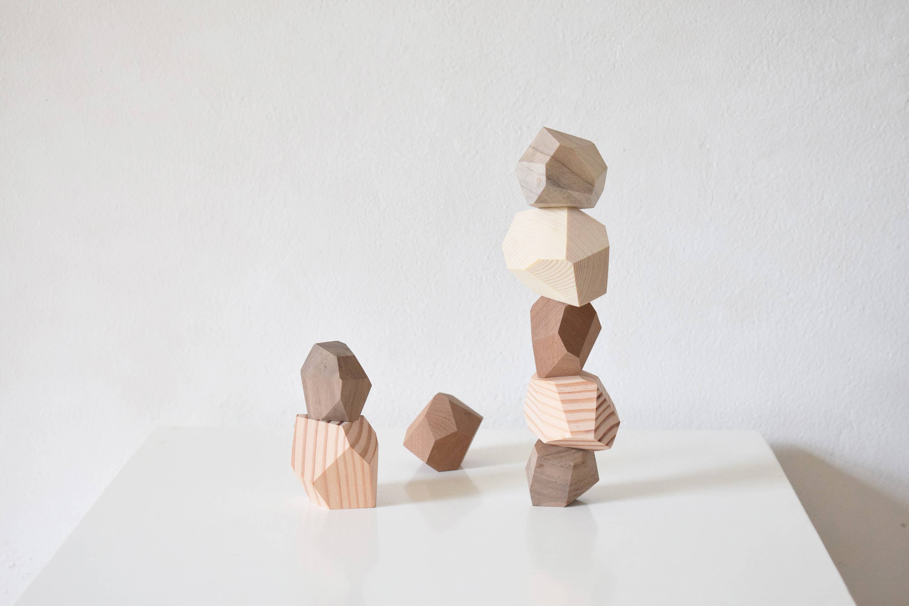 Five-Color Wooden Balance Stones – Mindful Gift for All Ages