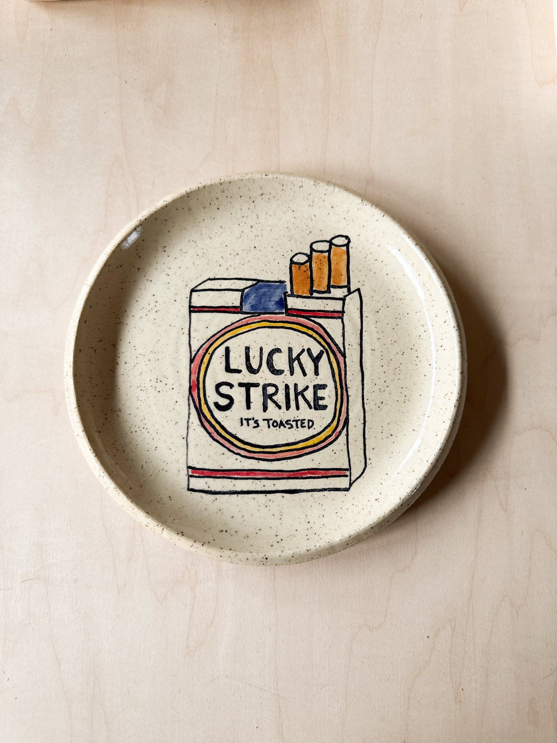 Lucky Strikes Pack Round Plate