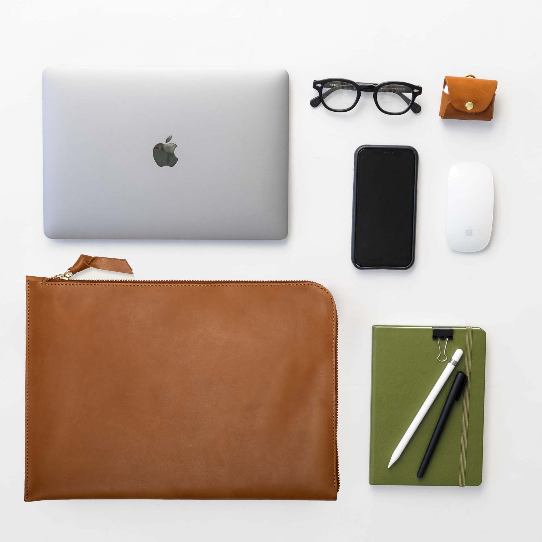Full-Grain Leather Laptop Sleeve – 16"