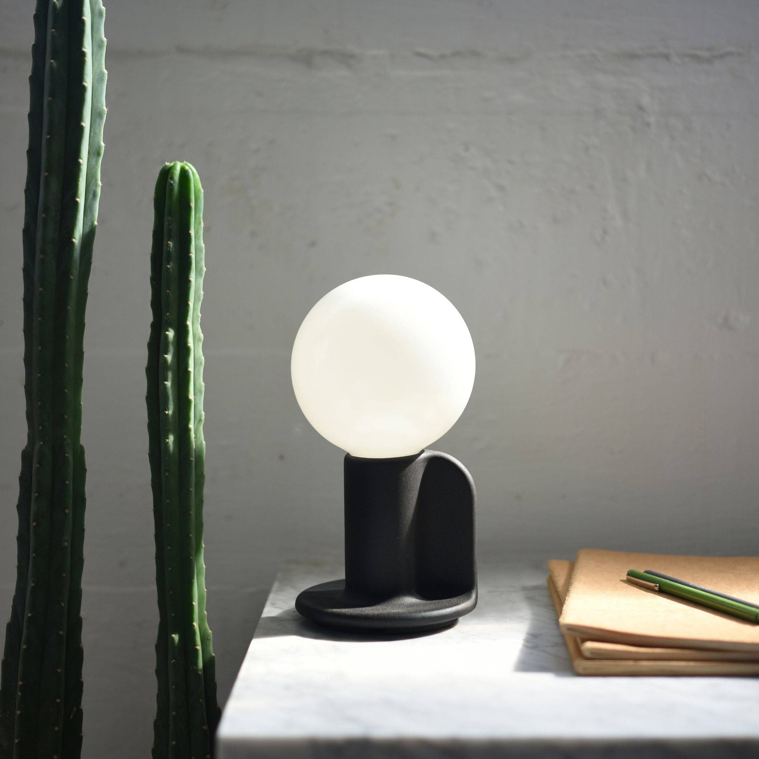 Q Lamp