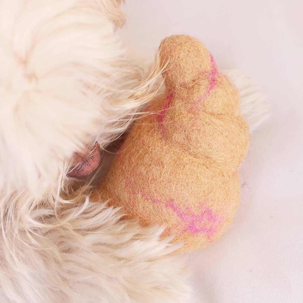 WOOL CROISSANT Wool Dog Toy