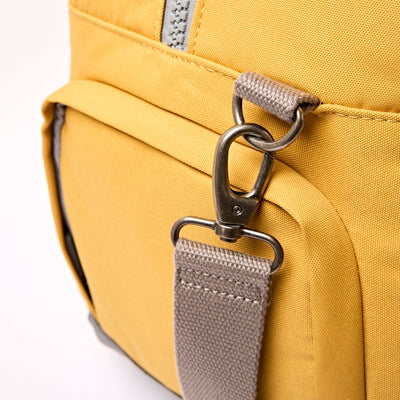 Gatwick Duffel Bag in Flax Canvas