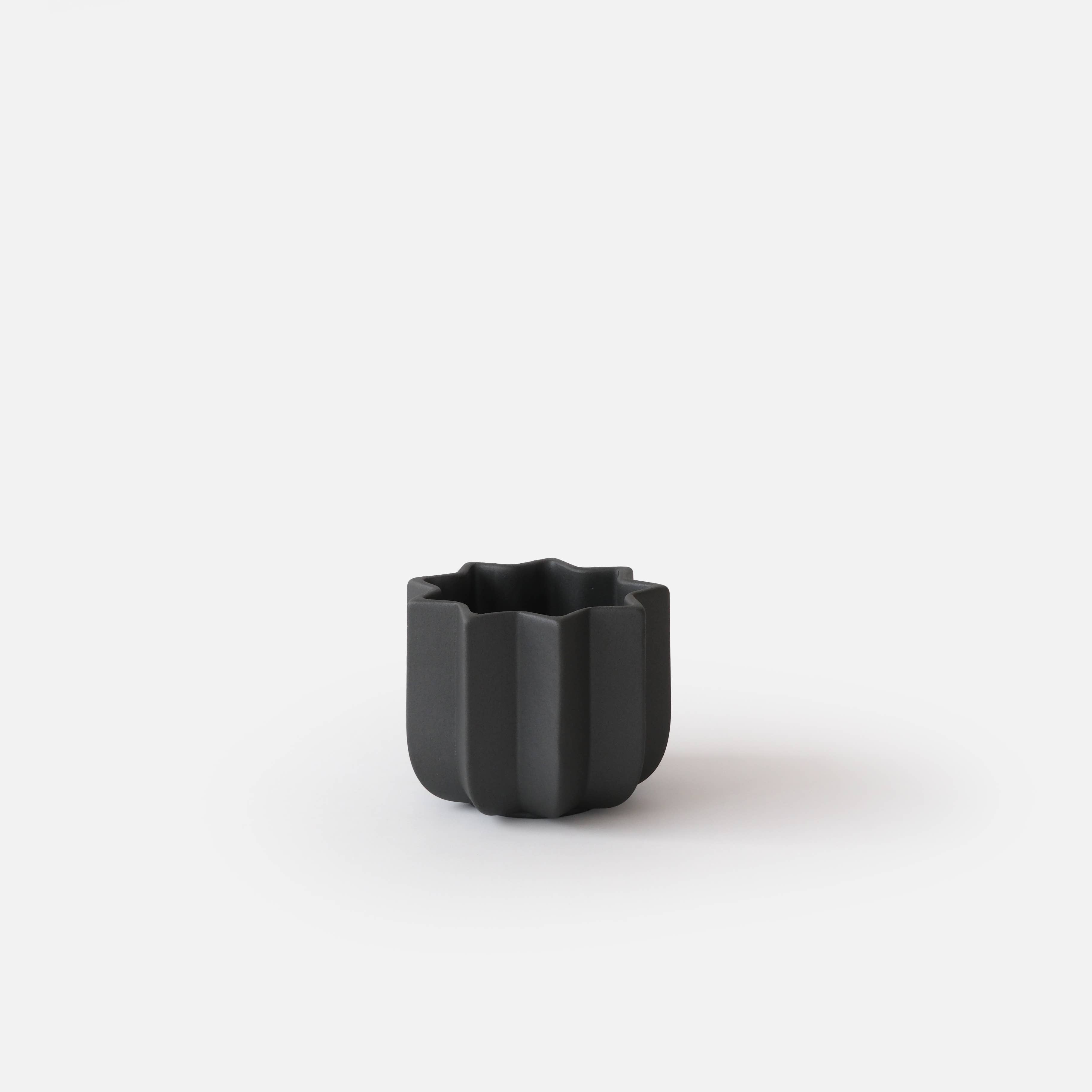 4" Wrap Ceramic Planter | Black