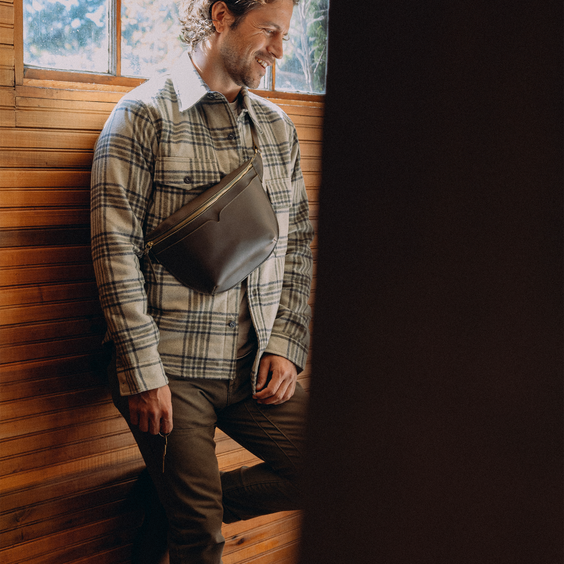 Full-Grain Leather Sling Bag XL